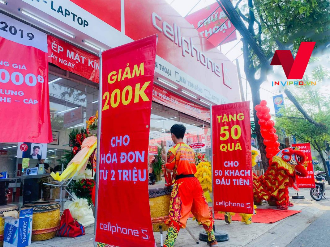 quangcaotranle.com in bạt quảng cáo